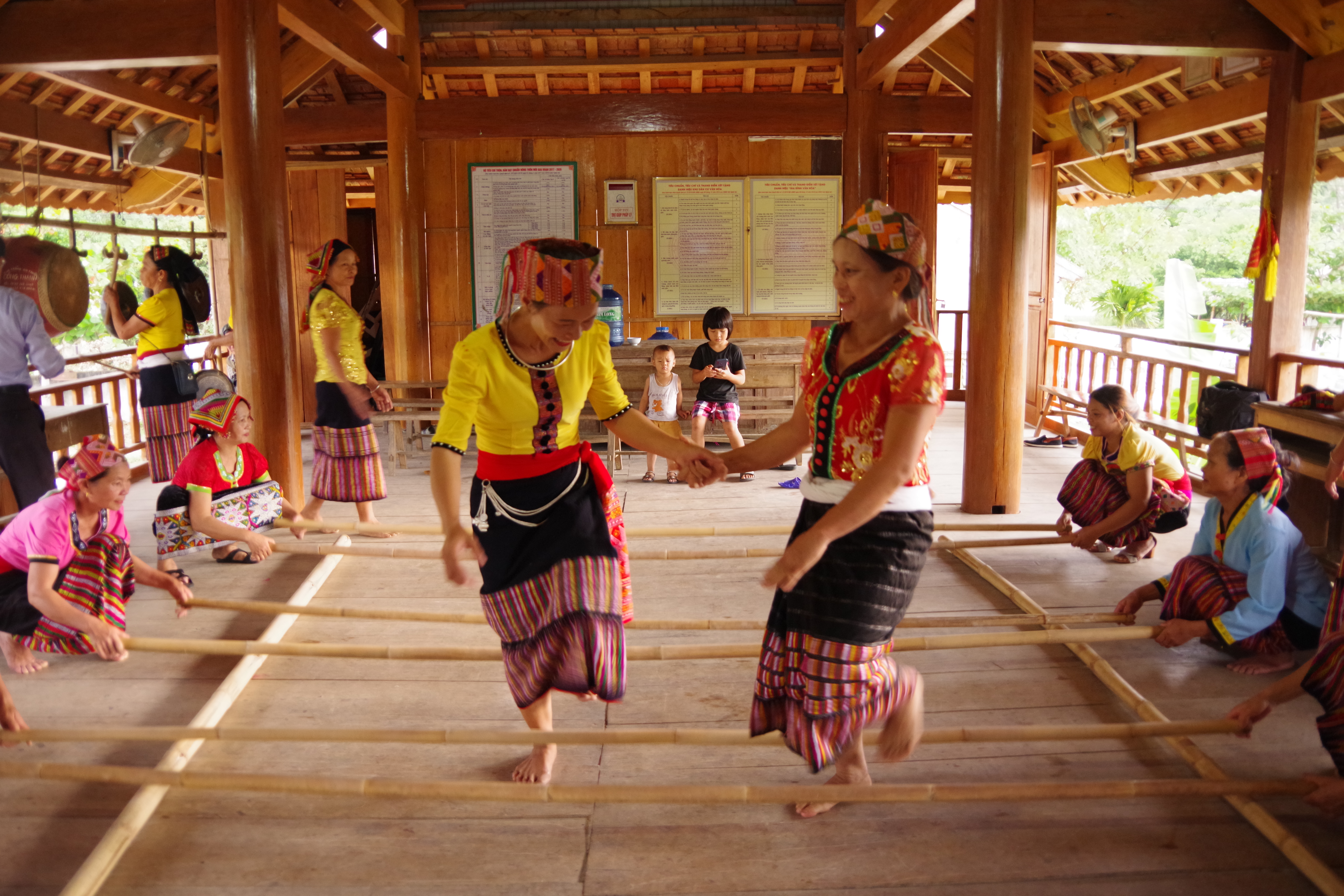 Phát huy bản sắc văn hóa đồng bào dân tộc Thái ở Anh Sơn